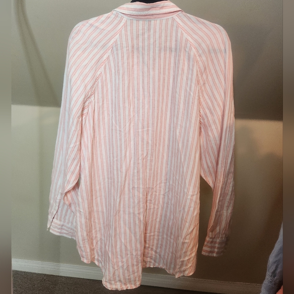Universal Thread- Stripe shirt - Picture 2 of 3